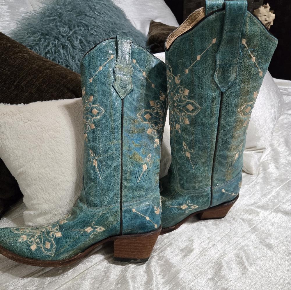 Circle G  Snip Toe Western Cowboy Boots Size 8 EUC!! Look Brand New!! - Picture 4 of 13